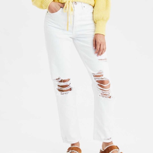 American Eagle- Boyfriend Ripped Short Jeans - Picture 1 of 4